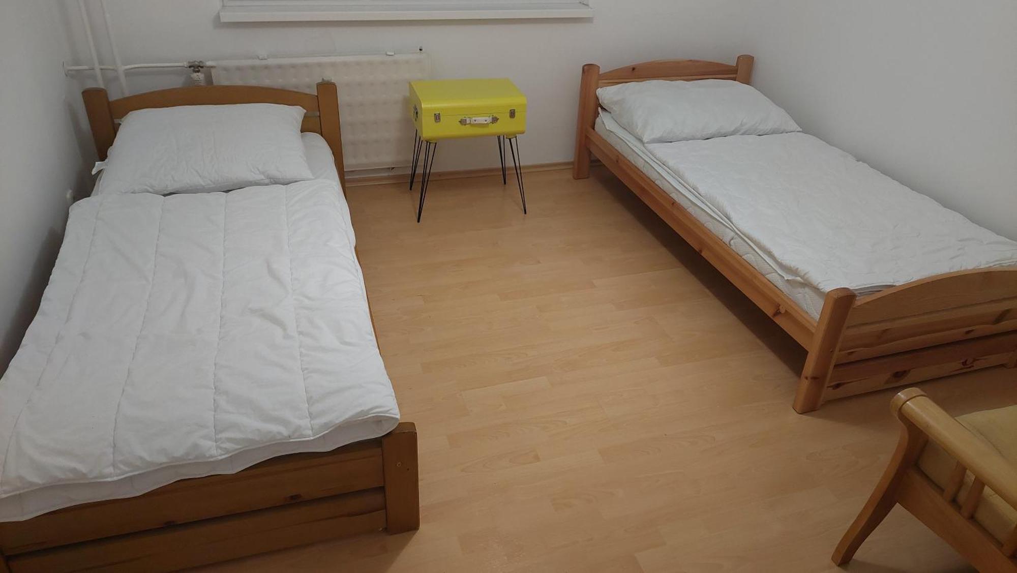 Apartman Surany Exterior photo