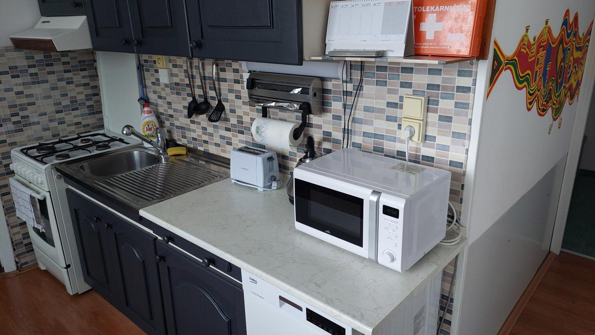 Apartman Surany Exterior photo